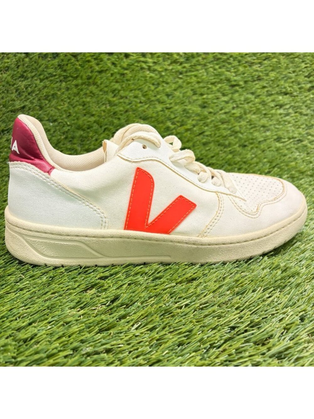Veja V-10 CWL Womens Size 9 White Orange Athletic Lifestyle Shoes Sneakers